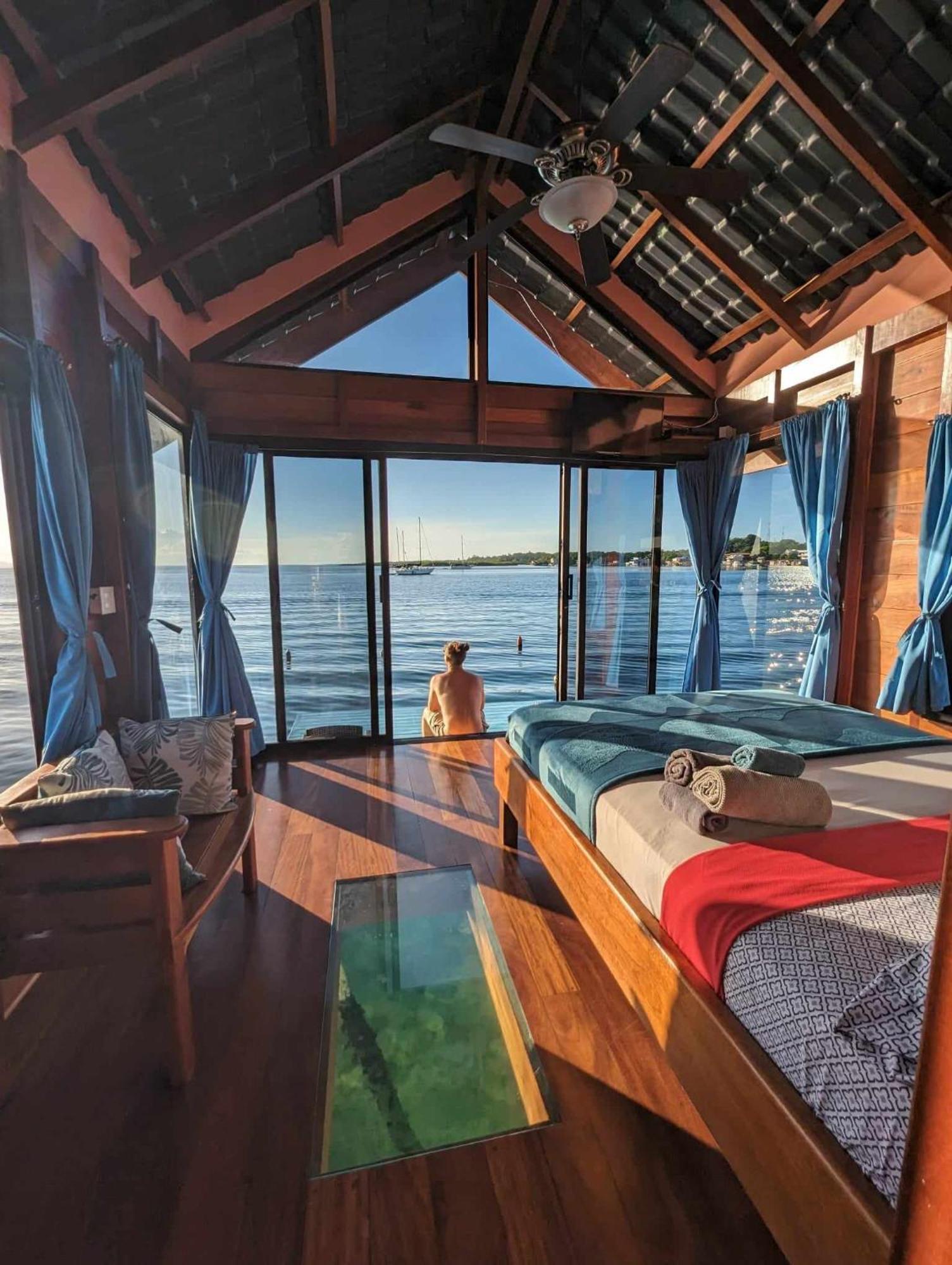 Barrbra Bnb Over The Sea ボカス・タウン 部屋 写真